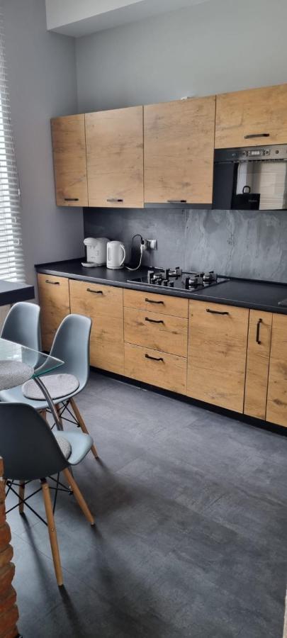 Apartamenty Lazurowy I Sloneczny Z Darmowym Parkingiem Strzezonym Jelenia Góra Exteriör bild