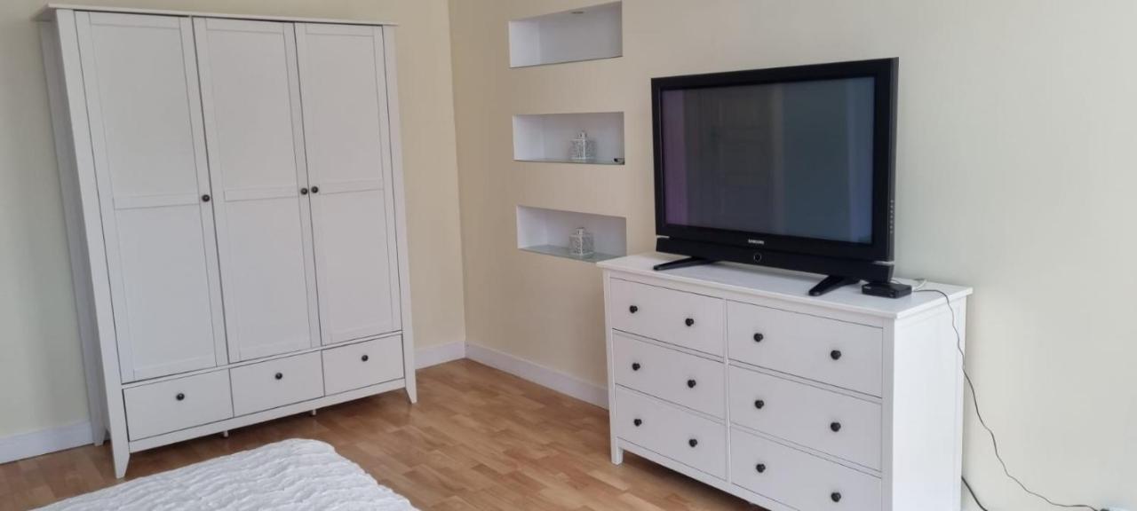 Apartamenty Lazurowy I Sloneczny Z Darmowym Parkingiem Strzezonym Jelenia Góra Exteriör bild