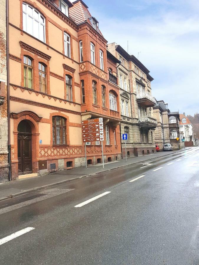 Apartamenty Lazurowy I Sloneczny Z Darmowym Parkingiem Strzezonym Jelenia Góra Exteriör bild