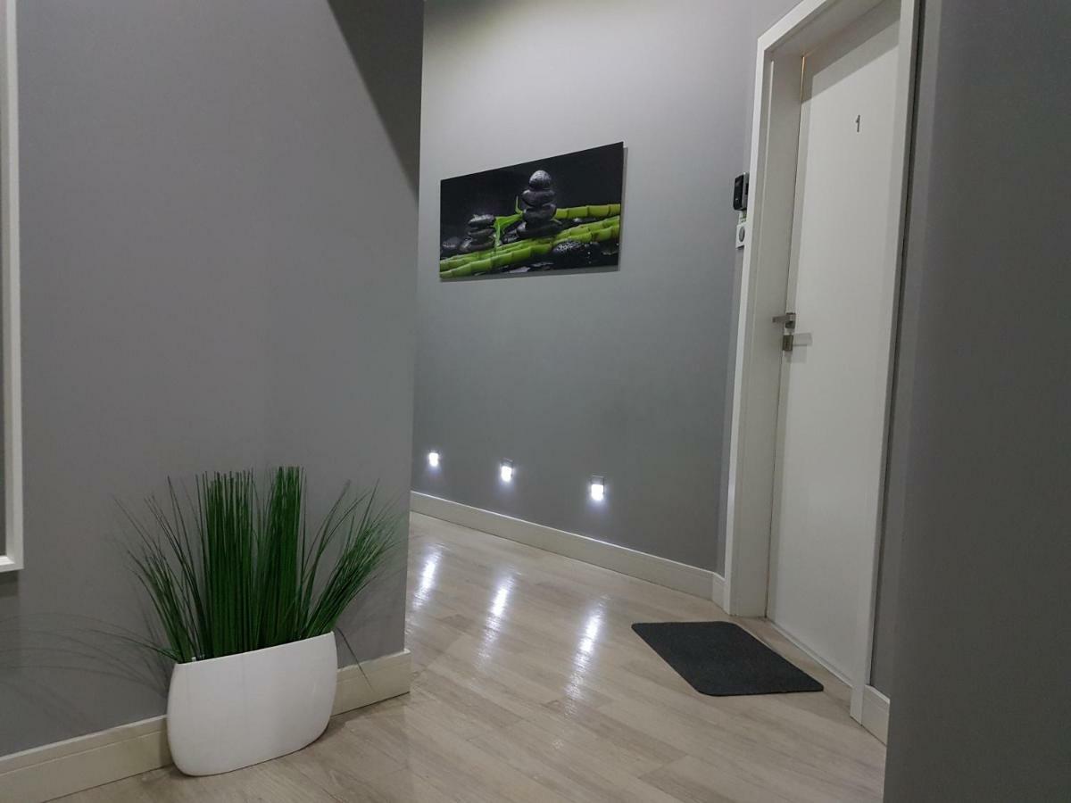 Apartamenty Lazurowy I Sloneczny Z Darmowym Parkingiem Strzezonym Jelenia Góra Exteriör bild